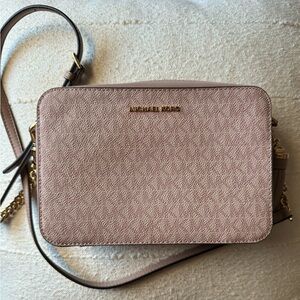 Michael Kors Jet Set Bag